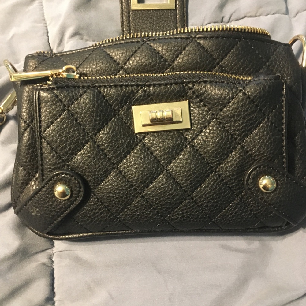 Black clutch